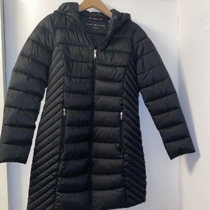 Tommy Hilfiger ~ light weight thin down jacket